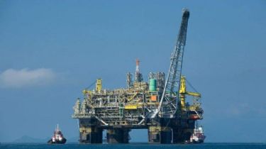 Ofertan casi U$S 1.000 millones para explorar el mar argentino en busca de petróleo y gas