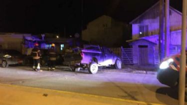 Camioneta impactó contra una casa en Río Grande