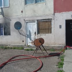 Desalojaron un edificio de Río Grande por incendio, una persona internada
