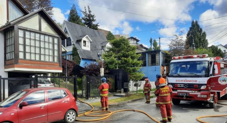Manipulaba combustible y se inició un incendio en una vivienda de Ushuaia